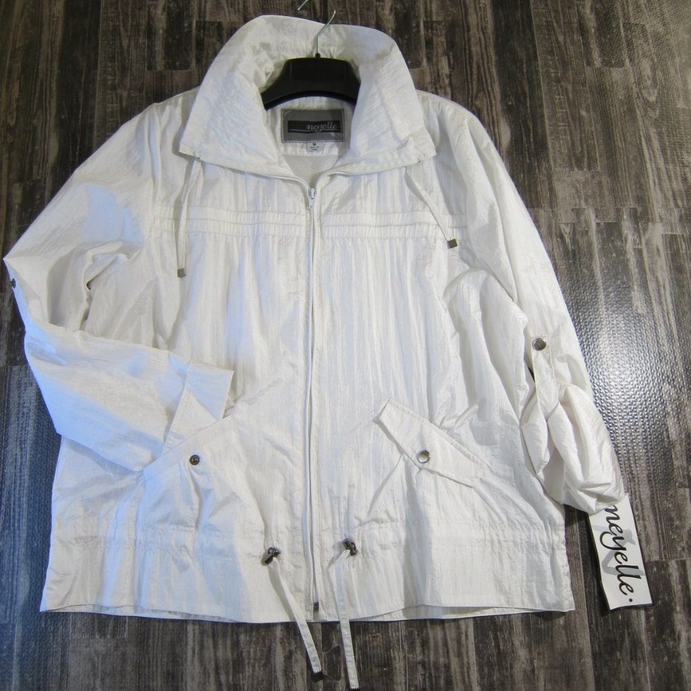 NWT, Neyelle Spring Shell Jacket-Adjustable Detail